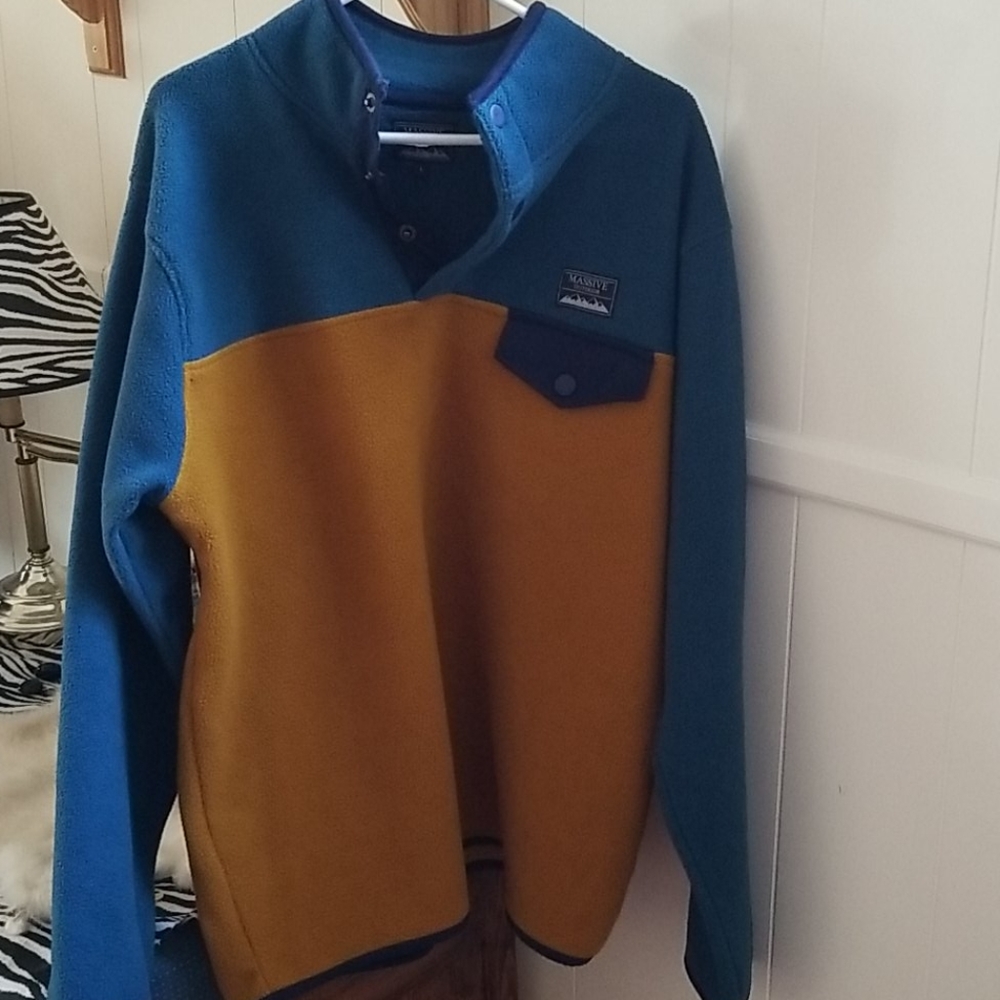 Massive outdoor shirt jacket